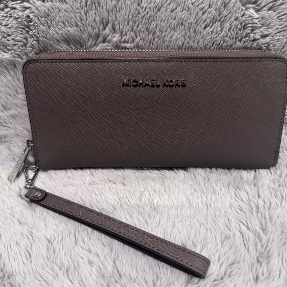Michael Kors Continental Wallet with Wristlet